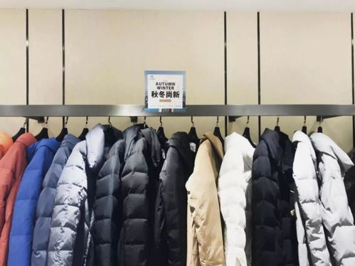 靠天吃饭？广州服装市场迎采购狂潮，订单激增30%，批发商排队拿货忙